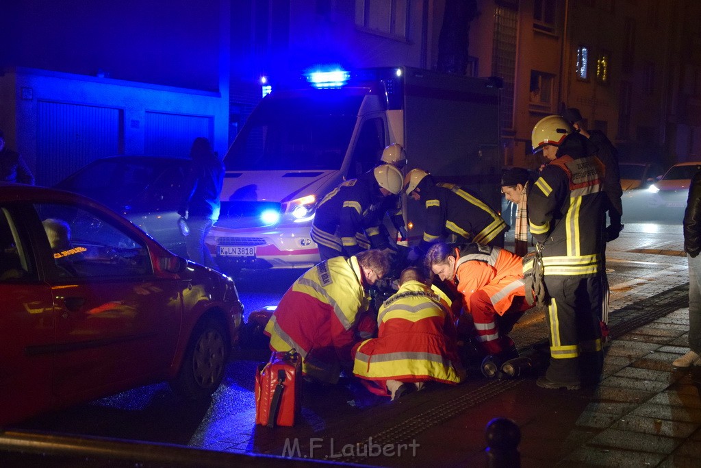 VU Fussgaengerin angefahren Koeln Vingst Oranienstr P12.JPG - Miklos Laubert